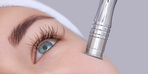 Cleansing-rejuvenating-facial-skin-microdermabrasion-device